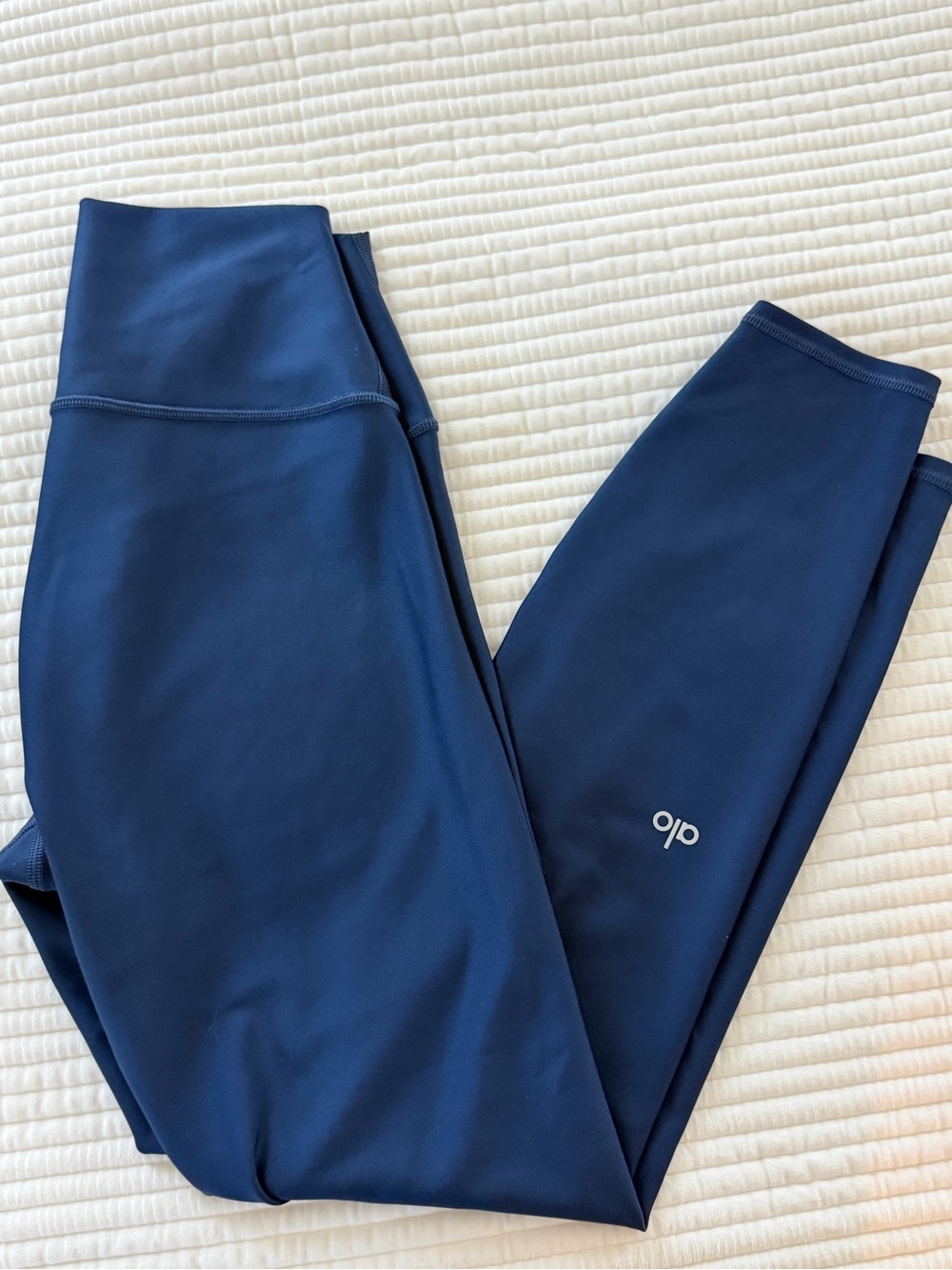 NEW ALO Yoga Navy Performance Leggings with White Logo
